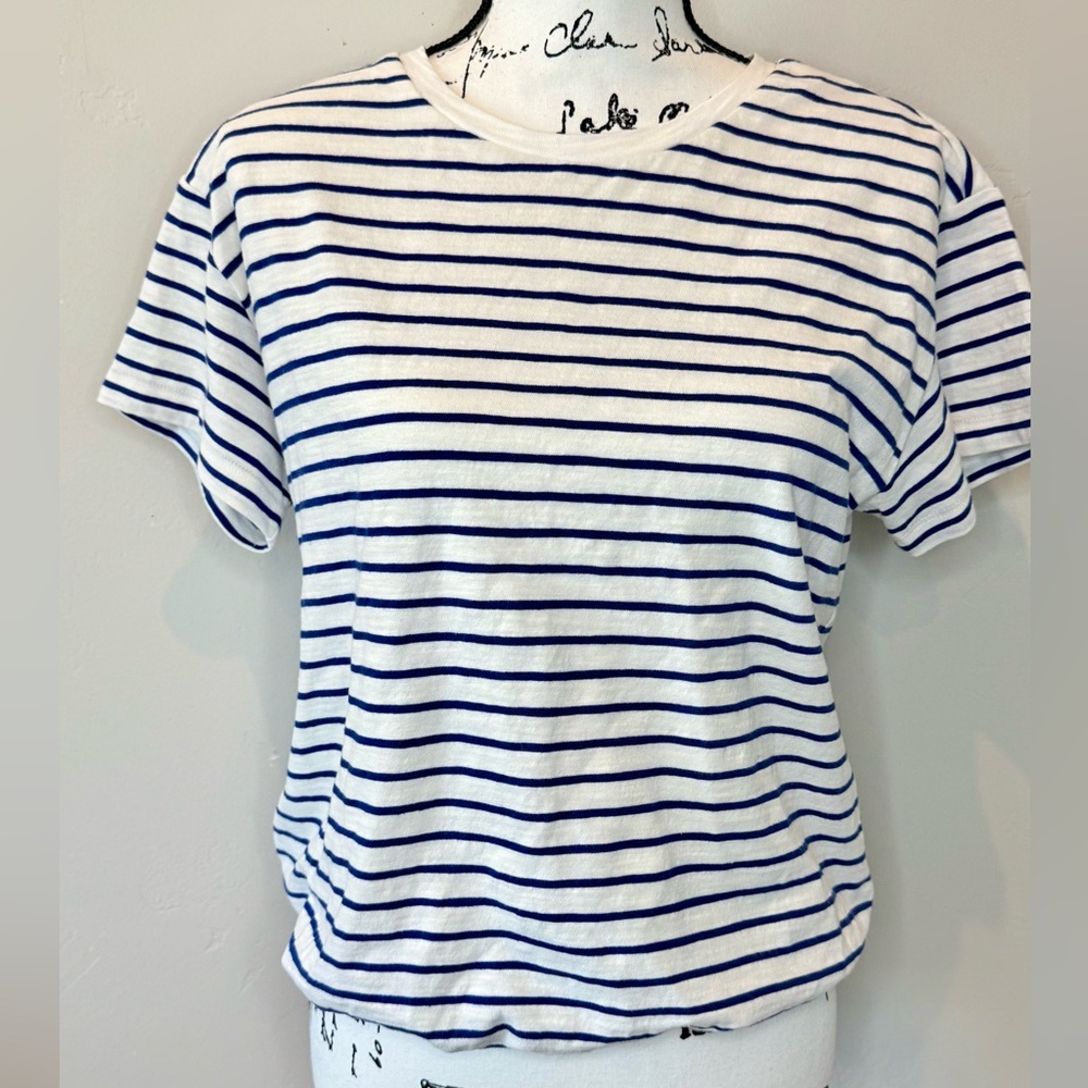 Evereve Skye Stripe Bubble Tee Blue & White | Bubble Hem | Size Small EUC